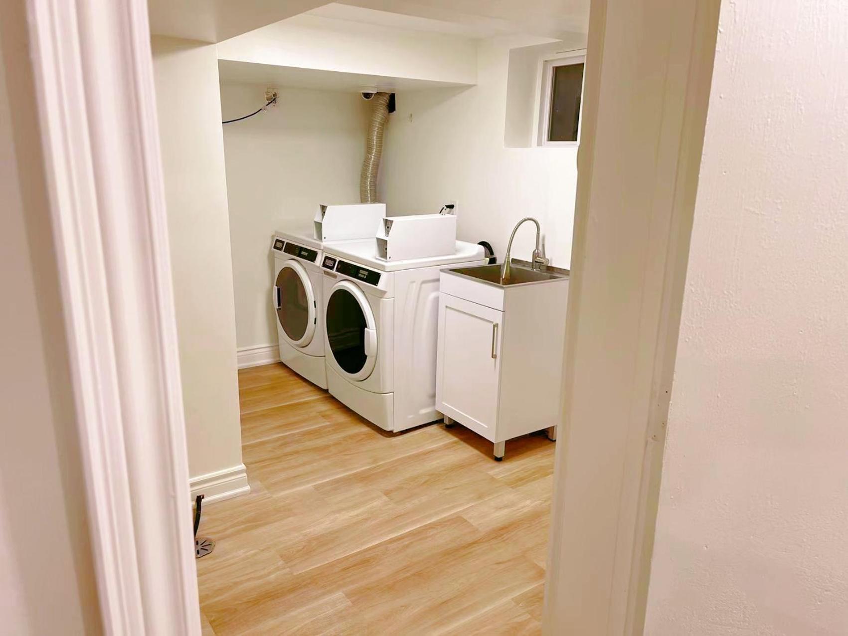 טורונטו Leaside Garden Guesthouse מראה חיצוני תמונה