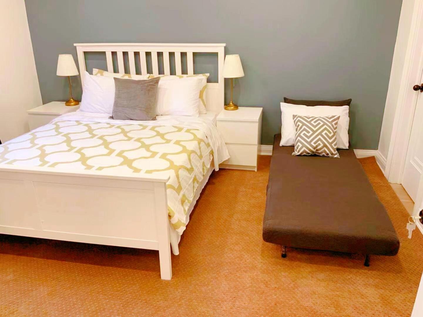 טורונטו Leaside Garden Guesthouse מראה חיצוני תמונה